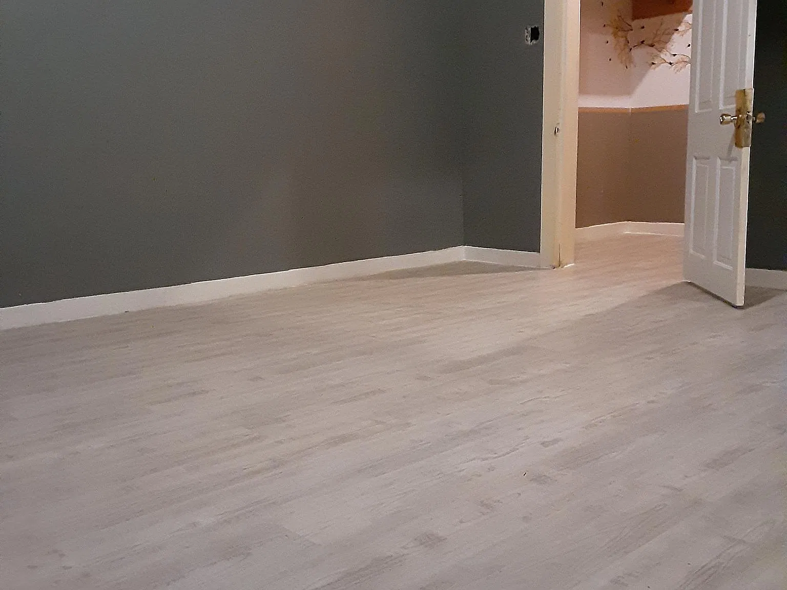 1 bed, 900 sqft, $860 — Photo 3