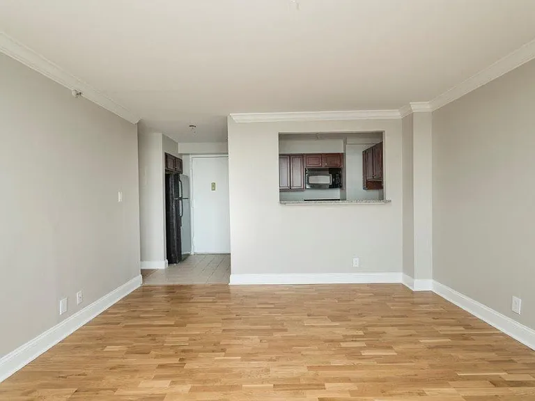 Carson Tower — Photo 84