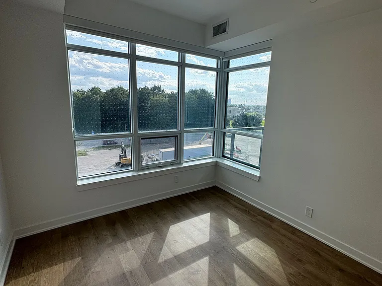 30 Upper Mall Way #314 — Photo 5