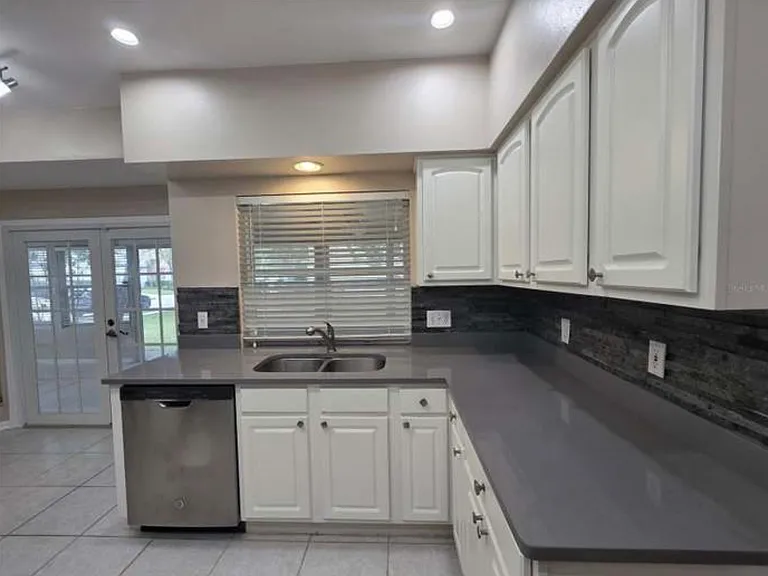 289 Hanging Moss Cir — Photo 1