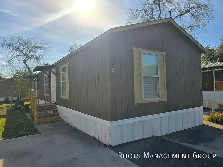 3 Bed 2 Bath Home Available for Lease at Shady Acres MH & RV Resort - Apply Now! — Photo 1