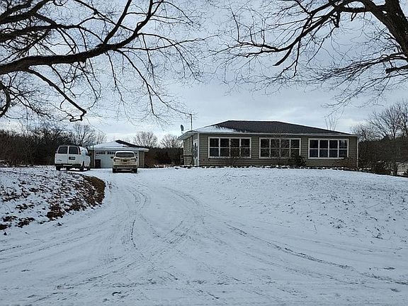 3rd image of 1606 N Norris Rd