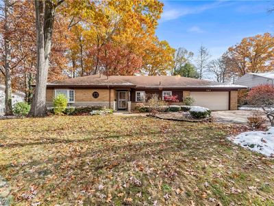 565 Fairhill Dr, Akron, OH, 44313