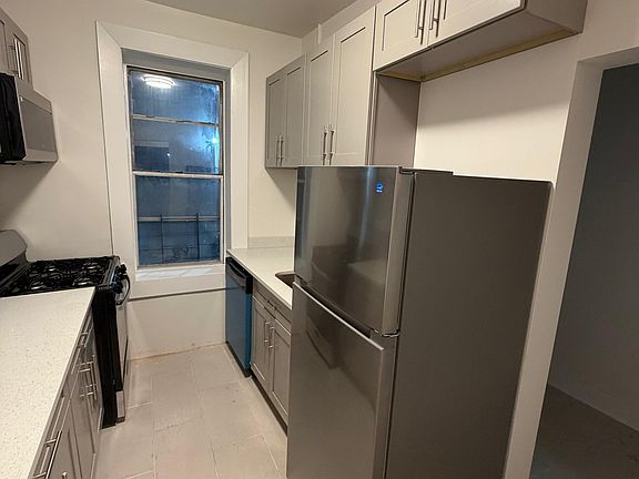 4th image of 1360 Ocean Ave APT 1B