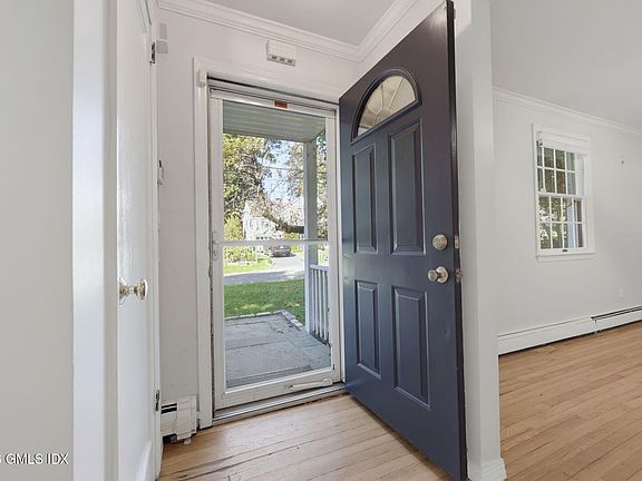 2nd image of 17 Arnold St
