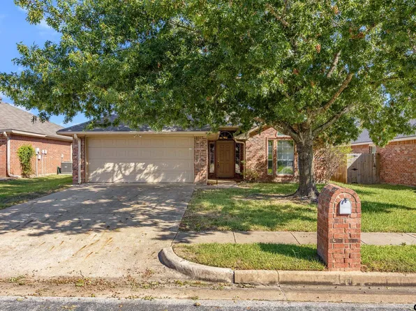 6952 La Hacienda Dr, Flint, TX 75762