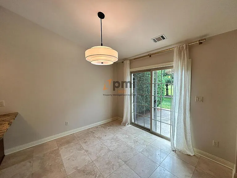 827 Veterans Ln — Photo 17