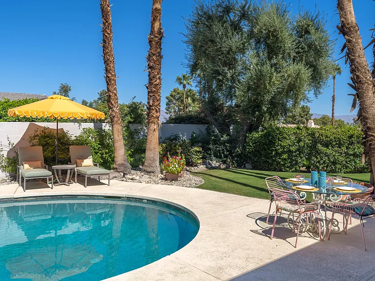 72980 Somera Rd — Photo 39