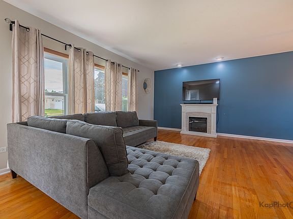 5th image of 8142 W Lyons St