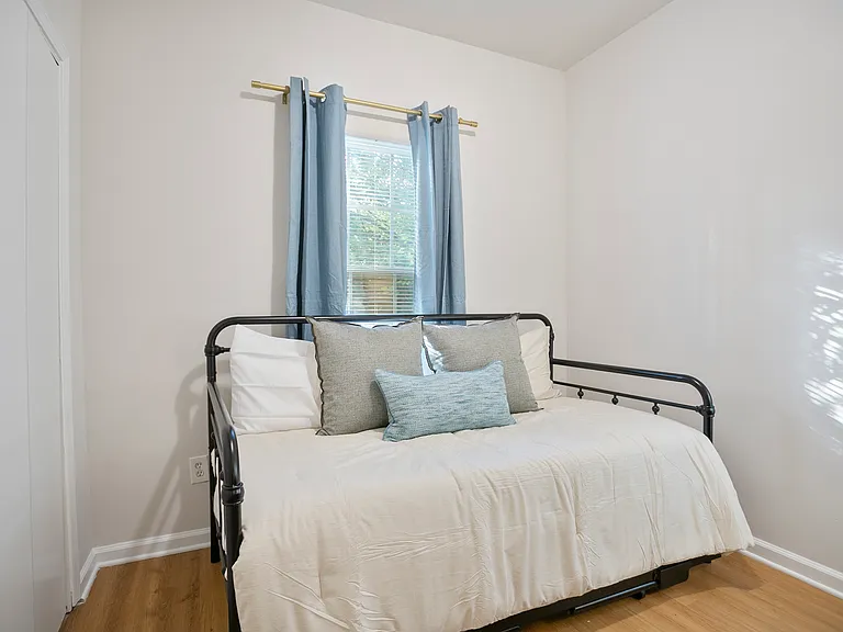 987 Dimmock St SW #2 — Photo 6