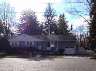 793 Glenside Ct E, Oradell, NJ 07649