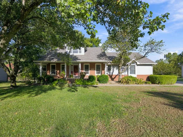 2105 N Loomis Dr, Augusta, KS 67010