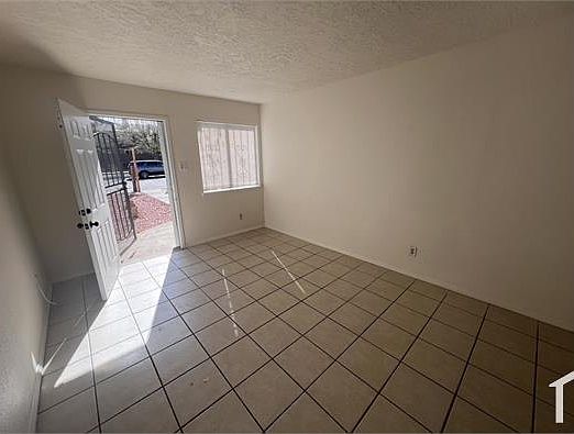4th image of 1005 Dickerson Dr SE APT B