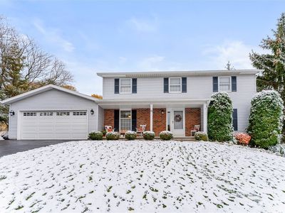 11 Tree Top Ln, West Henrietta, NY, 14586