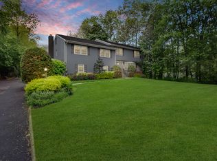 10 Westview Rd, Short Hills, NJ 07078