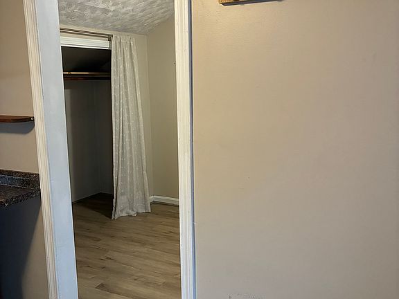 5th image of 76 Gifford St #1