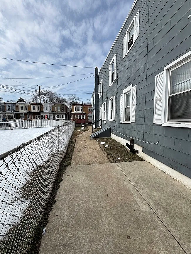 1 bed, 800 sqft, $1,200 — Photo 2
