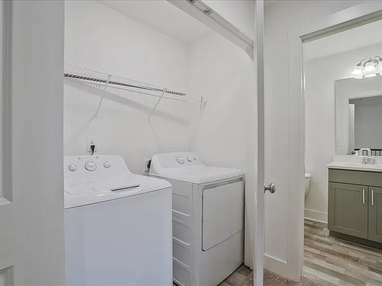 1809 Edgehill Dr — Photo 19