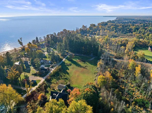 1960 W PEBBLE BEACH ROAD, Cedar Grove, WI 53013