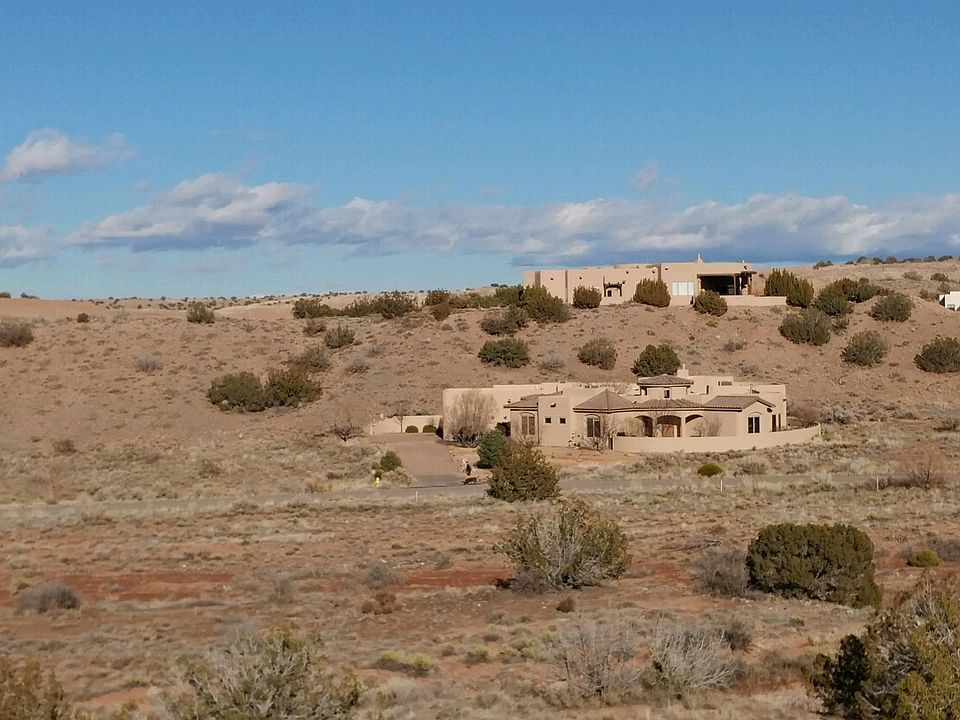 2nd image of Meadows Pl