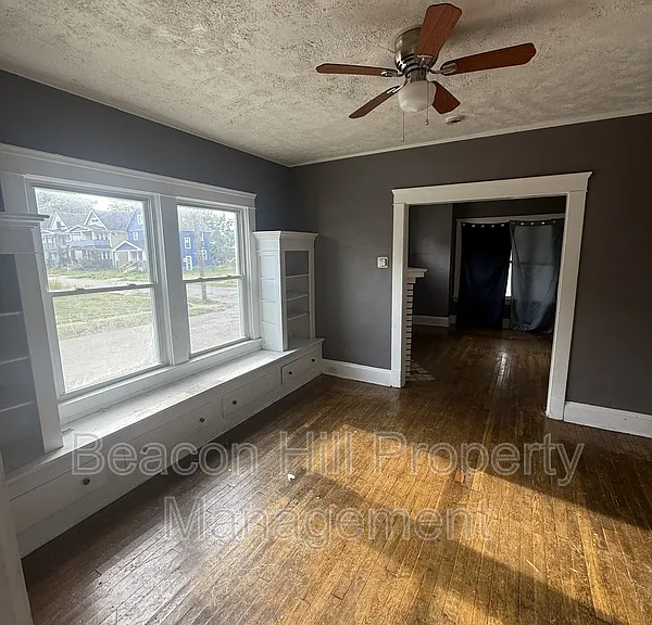 12602 Locke Ave — Photo 1