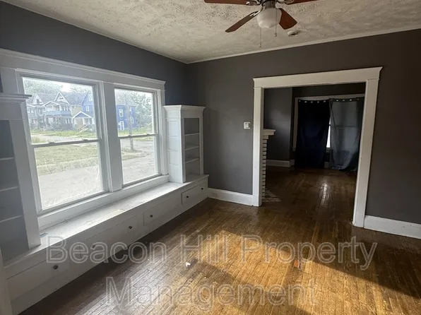 12602 Locke Ave, Cleveland, OH 44108