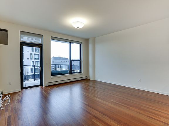 4th image of 740 Portland Ave #804