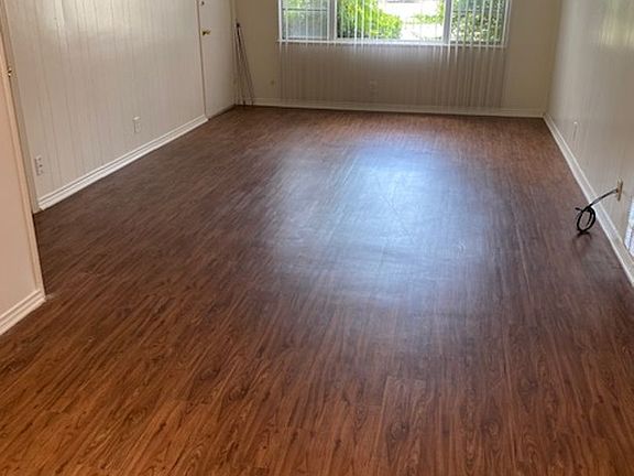 3rd image of 1130 Vine St APT 2