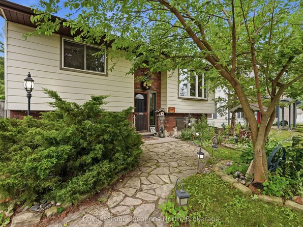 488 Maple St, Collingwood, ON L9Y 2S5