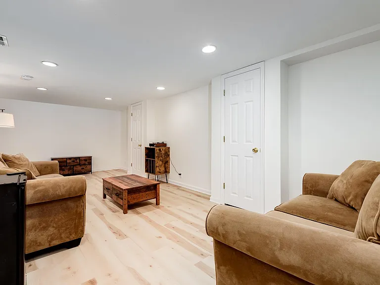 4423 Vance Ave — Photo 15