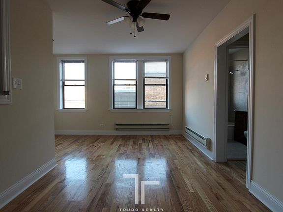 2nd image of 818 W Diversey Pkwy #K1