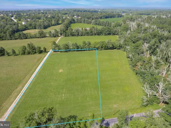 33 Barbertown Point, Frenchtown, NJ 08825