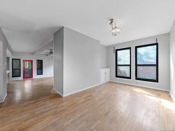 4th image of 11810 SANDMAN ST