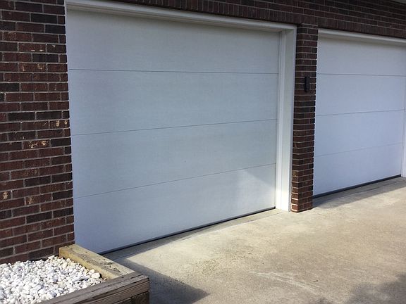 Two car house  garage 