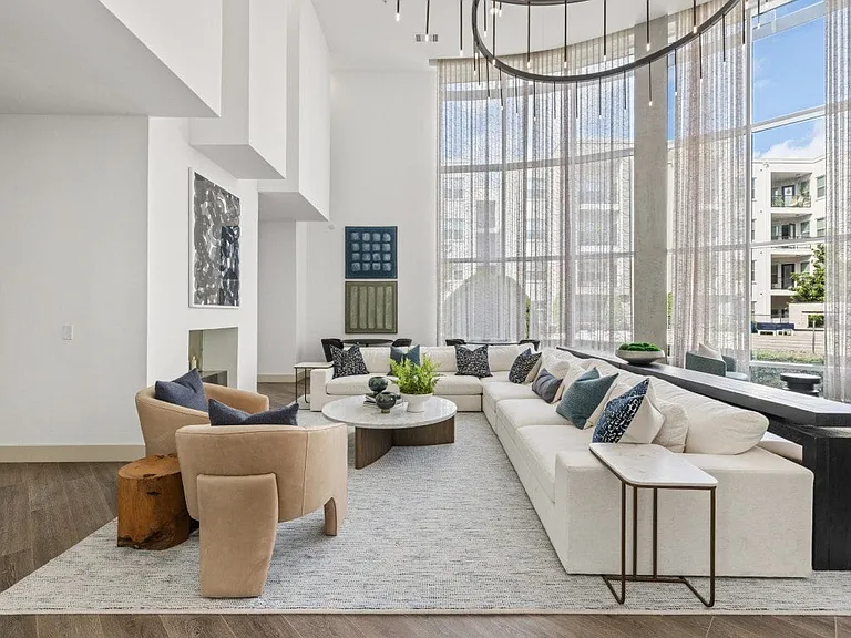 Maple District Lofts — Photo 40