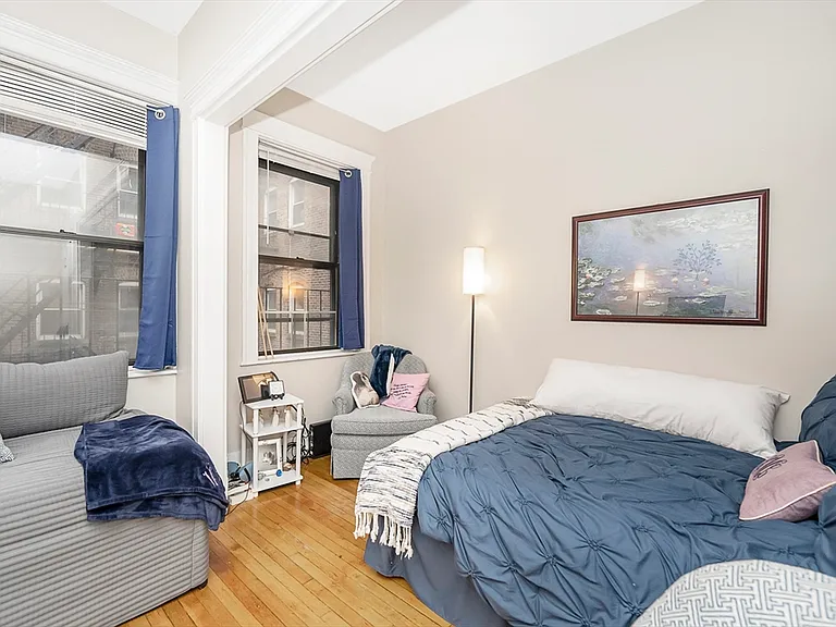 137 Peterborough St #5 — Photo 8