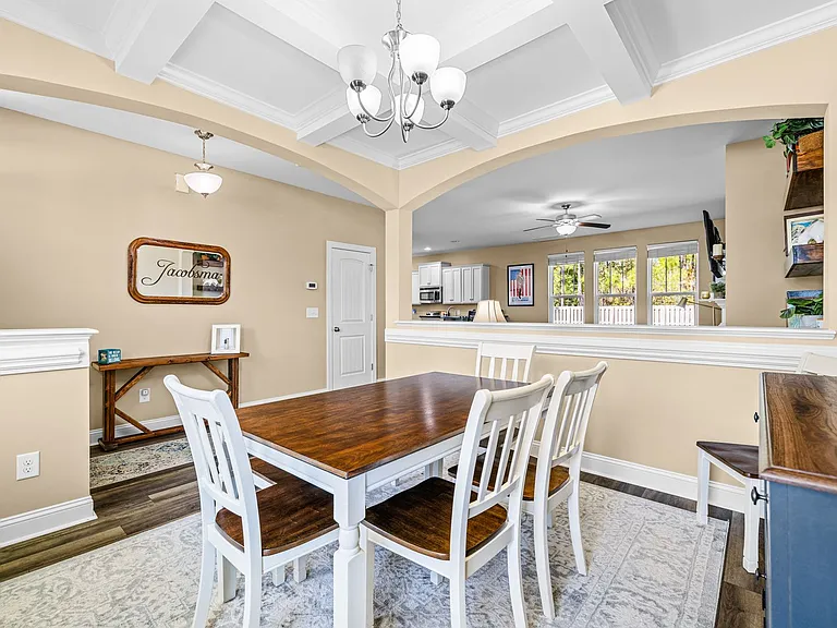 357 Belvedere Dr — Photo 8