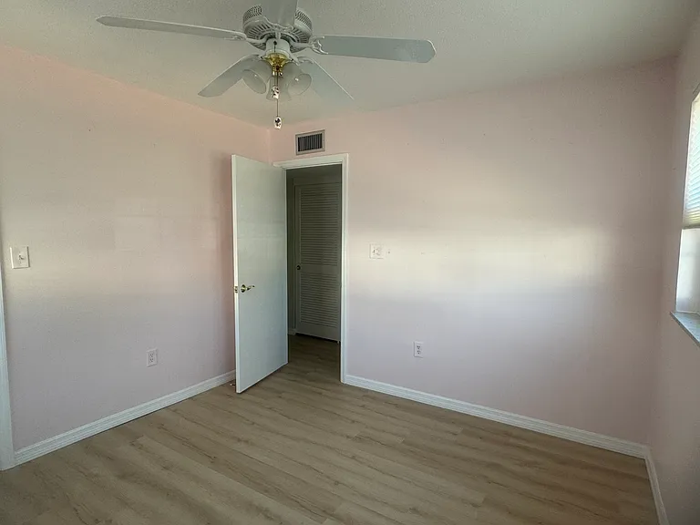 4158 Tamiami Trl — Photo 23