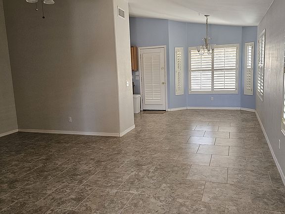4th image of 3134 E Firestone Dr