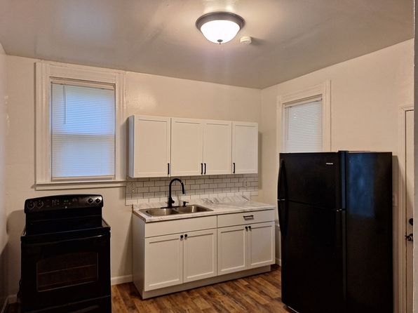 306 Lincoln Ave NW
