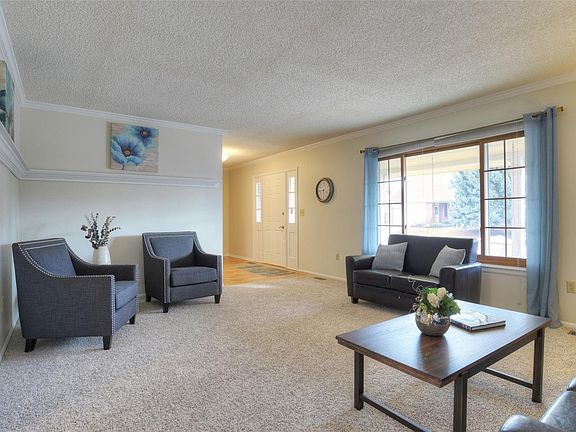 5th image of 7652 S Logan Dr
