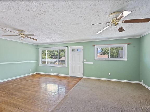 3rd image of 2565 Dolphin Dr