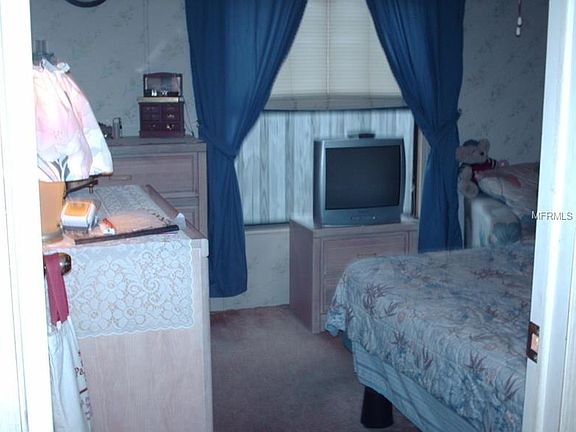 4th image of 5118 Carrotwood Dr