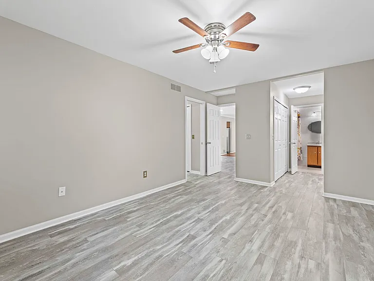 408 Country Club Dr — Photo 12