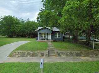 915 A St NE, Ardmore, OK 73401