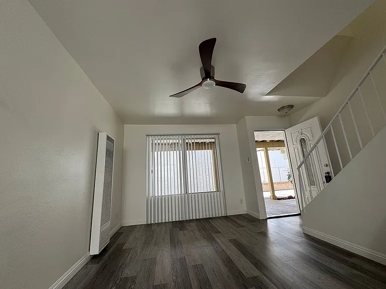 2780 Orange Ave — Photo 6