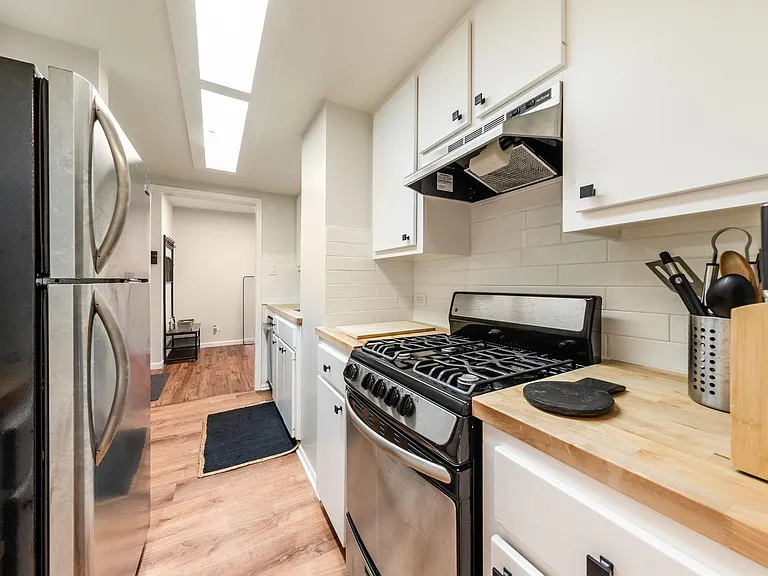 1212 Guadalupe St #301 — Photo 4