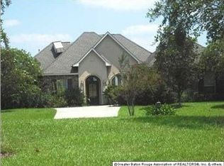 17080 Caroline Ct, Prairieville, LA 70769
