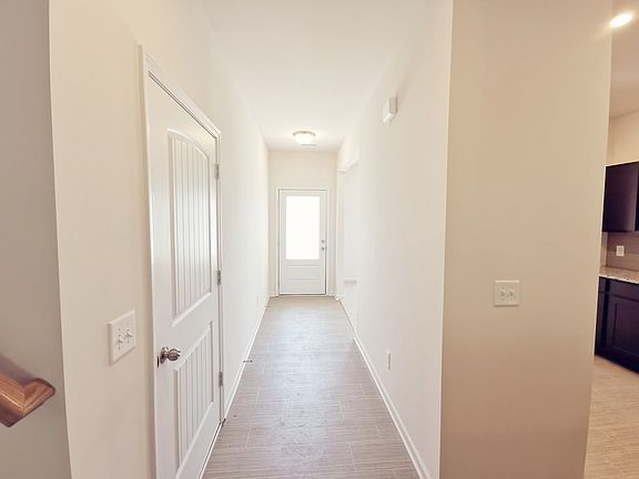 3rd image of 116 Marion Dr SW