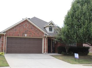 8629 Corral Cir, Fort Worth, TX 76244